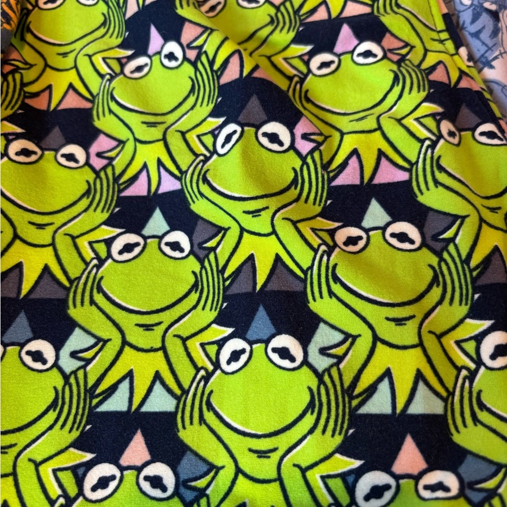 LuLaRoe Leggings Lot of 6 Cartoon & Disney Style Character Prints. Size 12* - Picture 5 of 10